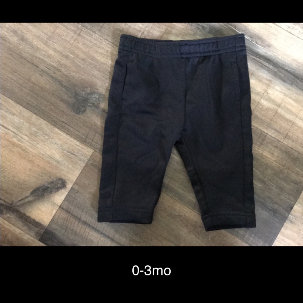 0-3mo straight fit black sweatpants